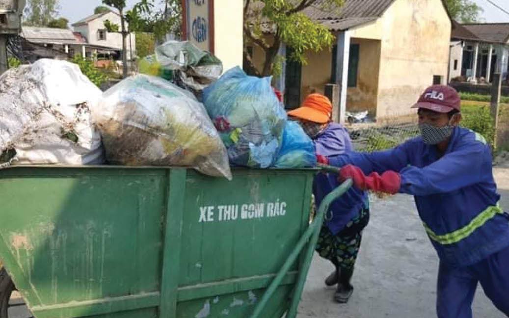 Loay hoay xử phạt không phân loại rác, lo người dân vứt rác sang… nhà hàng xóm