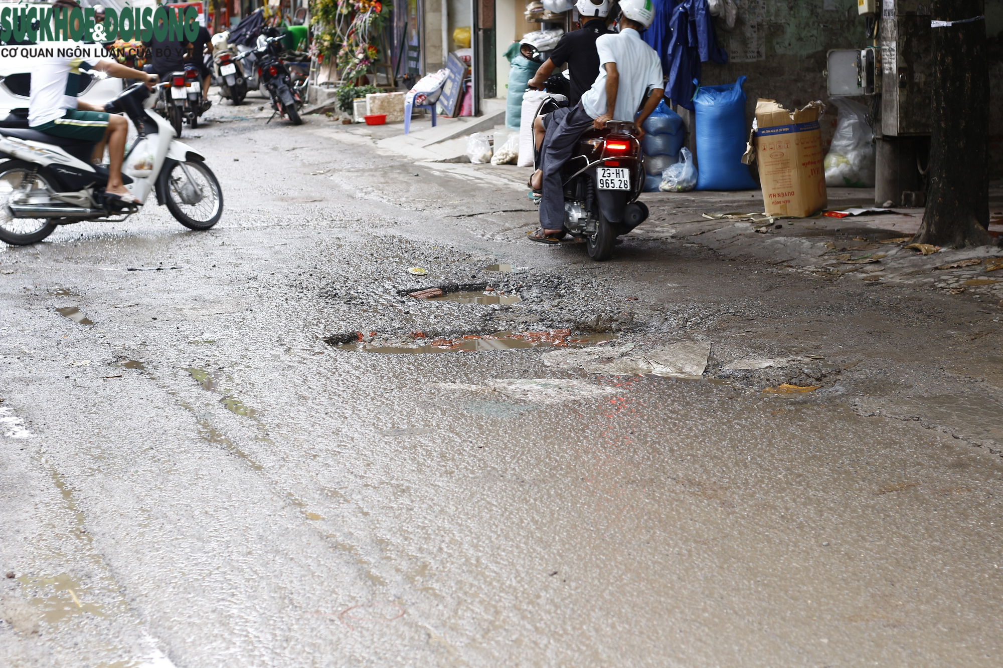 Hà Nội: Đường Tả Thanh Oai xuống cấp nghiêm trọng, ‘ổ gà, hố voi’ mọc khắp nơi - Ảnh 13.