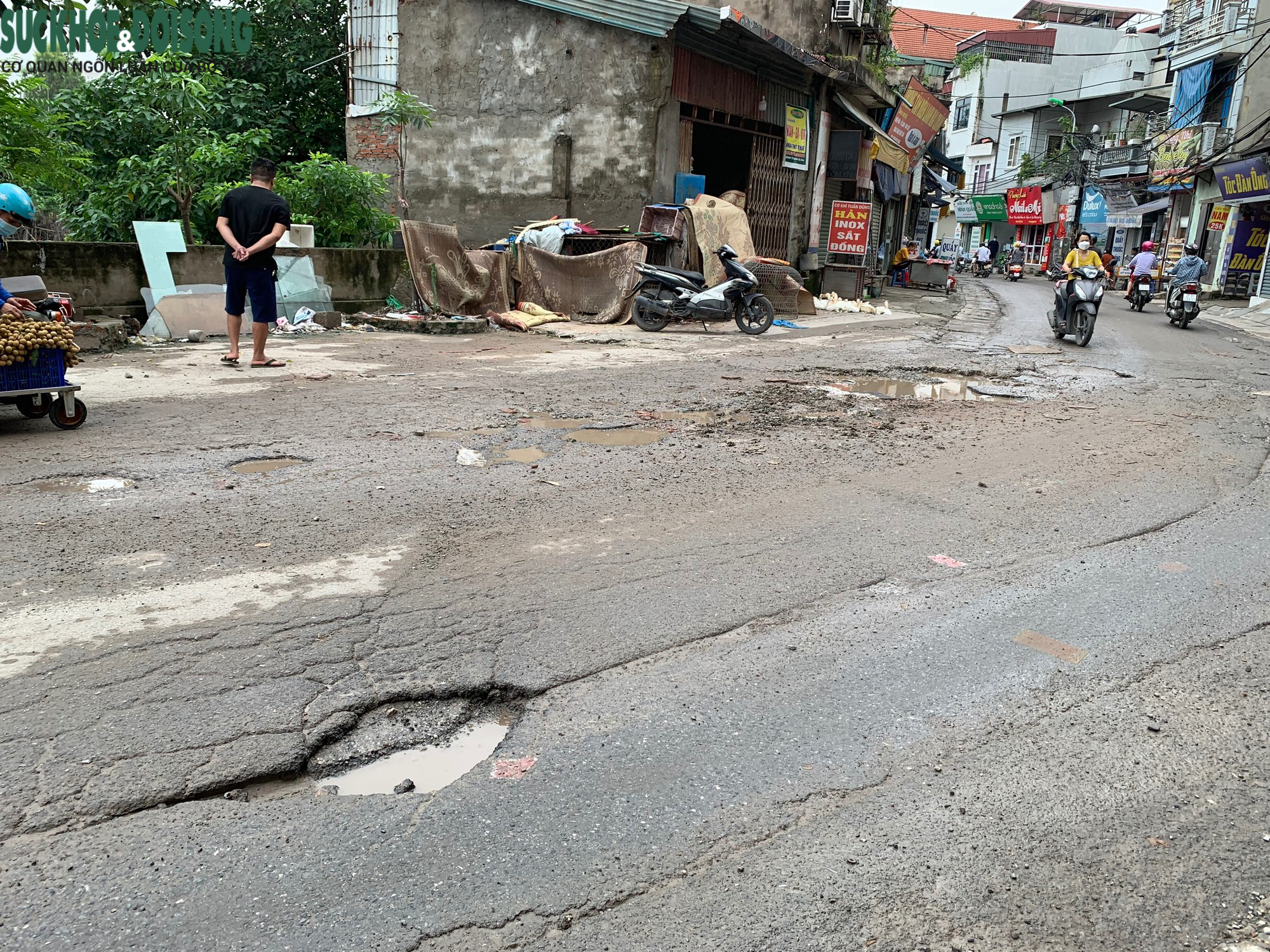 Hà Nội: Đường Tả Thanh Oai xuống cấp nghiêm trọng, ‘ổ gà, hố voi’ mọc khắp nơi - Ảnh 8.