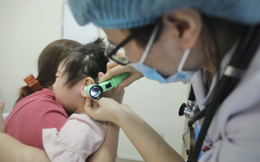 Hơn 3.500 người đến khám nghi nhiễm cúm tại BV Bệnh Nhiệt đới TW 
