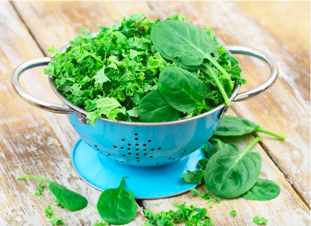 5 loại rau lá xanh tốt nhất giúp giảm mỡ bụng và làm chậm lão hóa - Ảnh 1.