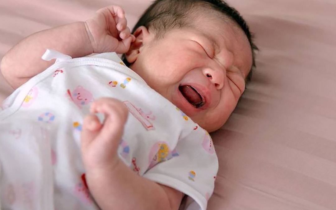 5 cách giúp trẻ sơ sinh ngủ ngon, không bị giật mình, khóc đêm