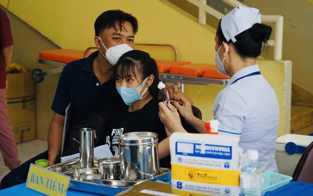 TP.HCM tiêm vaccine phòng COVID-19 cho trẻ em và người lớn xuyên lễ Quốc khánh 2/9