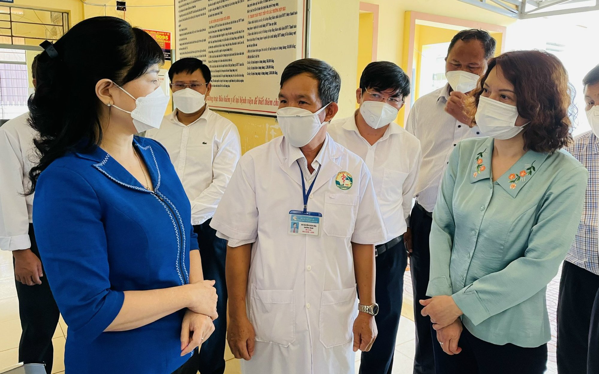 Quyền Bộ trưởng Bộ Y tế Đào Hồng Lan thăm, làm việc với y tế cơ sở của Đắk Lắk