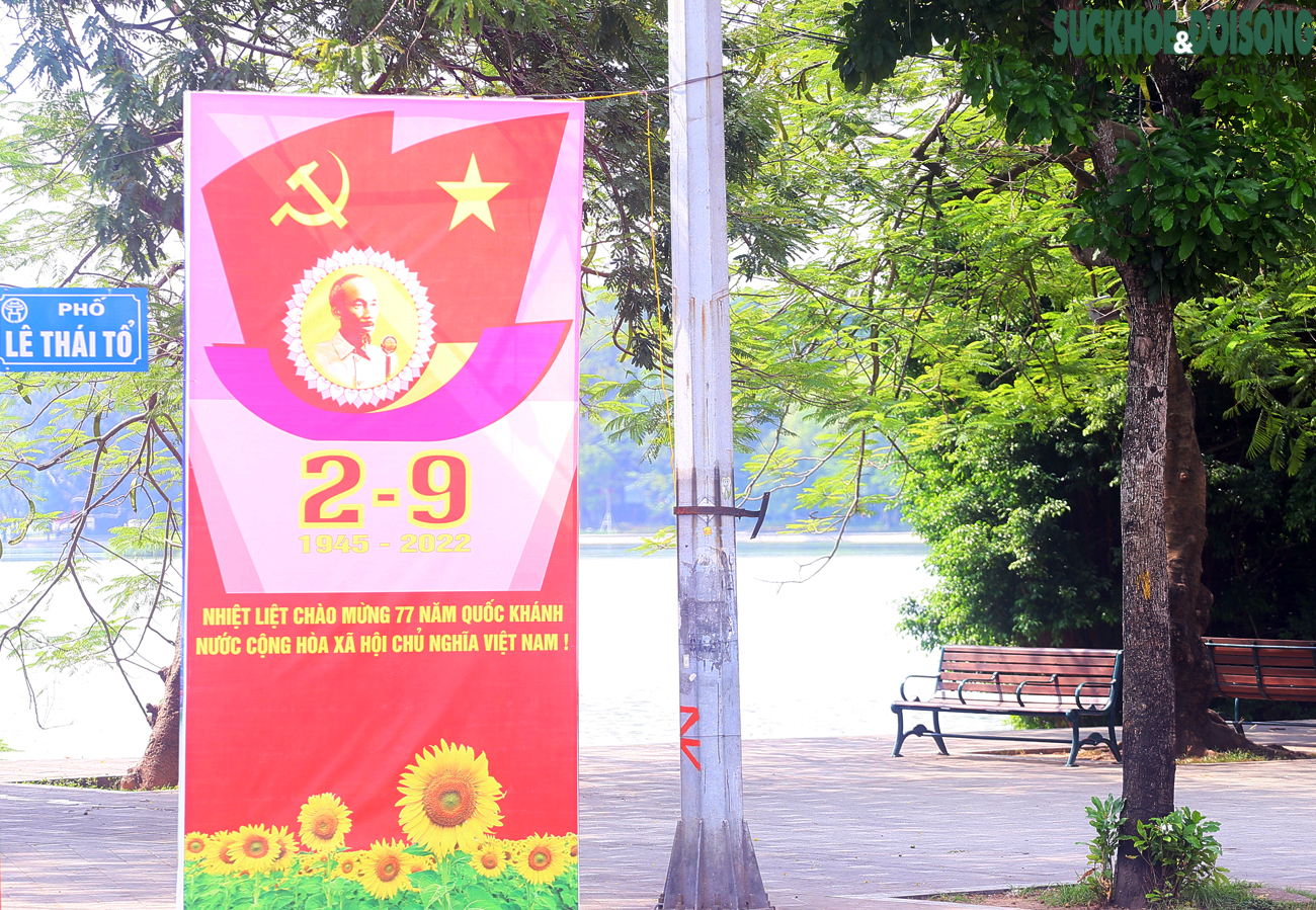 Thủ đô rợp cờ đỏ sao vàng kỷ niệm 77 năm Quốc khánh 2/9 nước Cộng hòa xã hội chủ nghĩa Việt Nam - Ảnh 9.