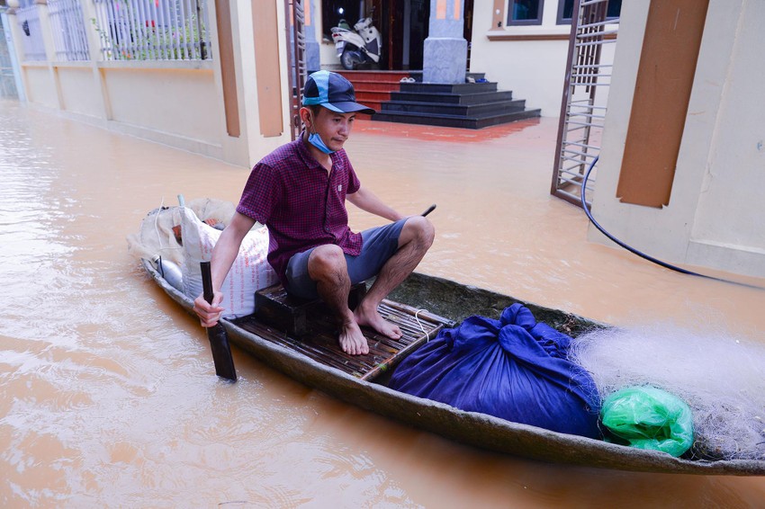 Cận cảnh vùng ngập lụt Chương Mỹ giữa Thủ đô Hà Nội - Ảnh 10.