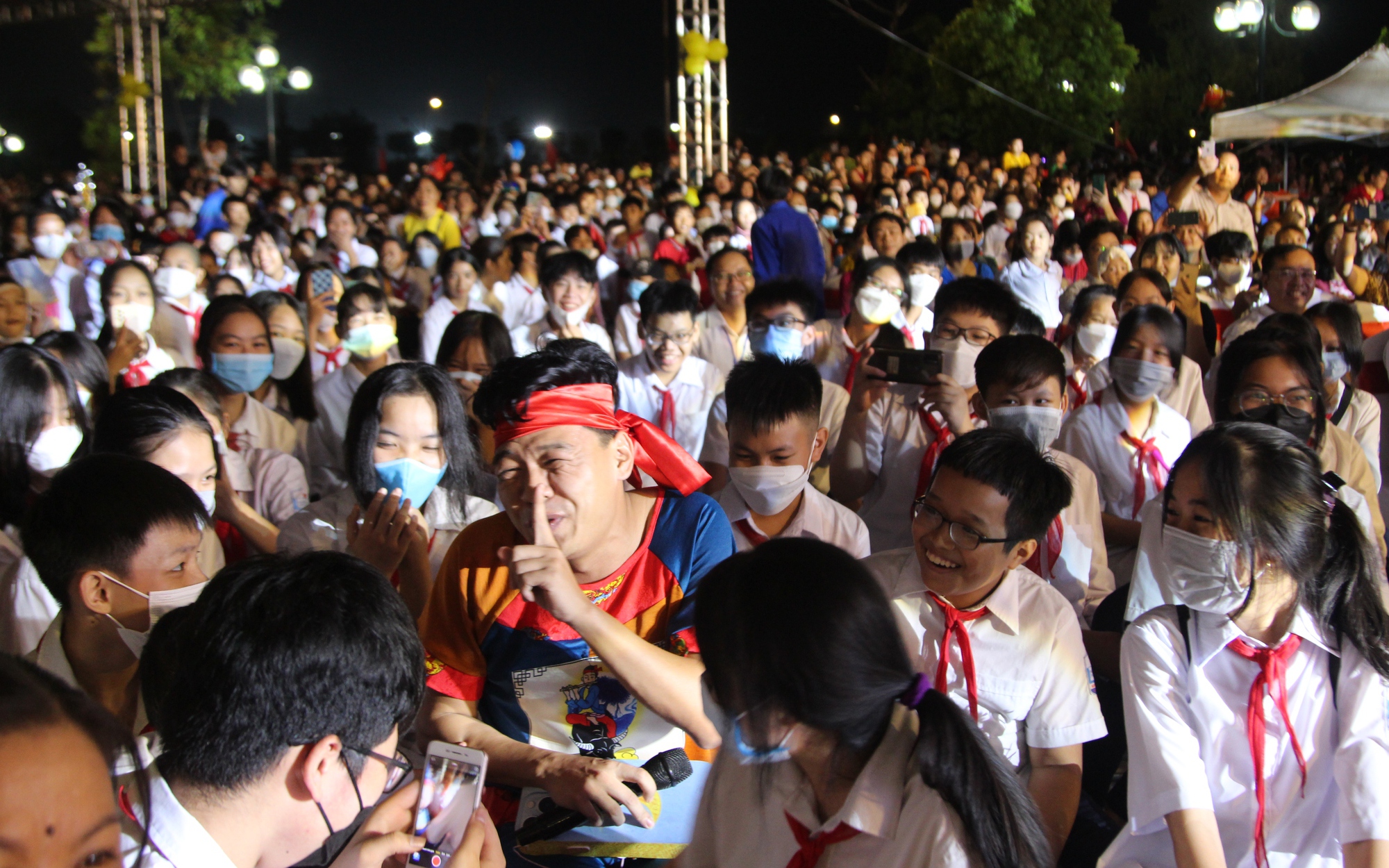 Hà Nội tổ chức lại tiệc Trung thu quy mô 'khủng' cho hàng nghìn trẻ sau 2 năm hoãn vì COVID-19