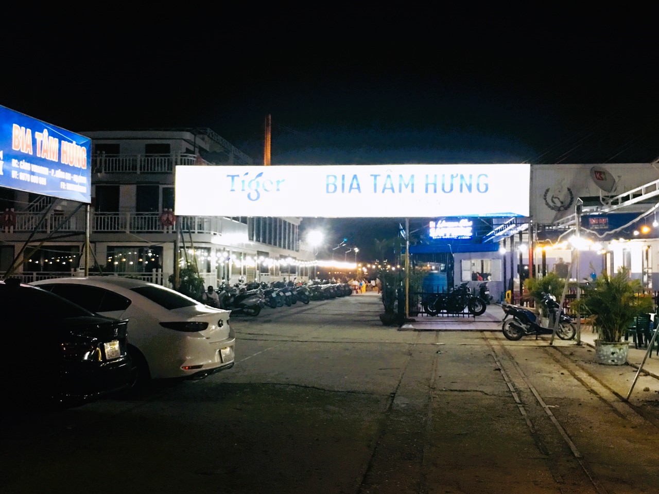Quảng Ninh: Cảng tàu du lịch Hòn Gai nguy cơ   biến thành &quot;phố nhậu&quot; - Ảnh 5.