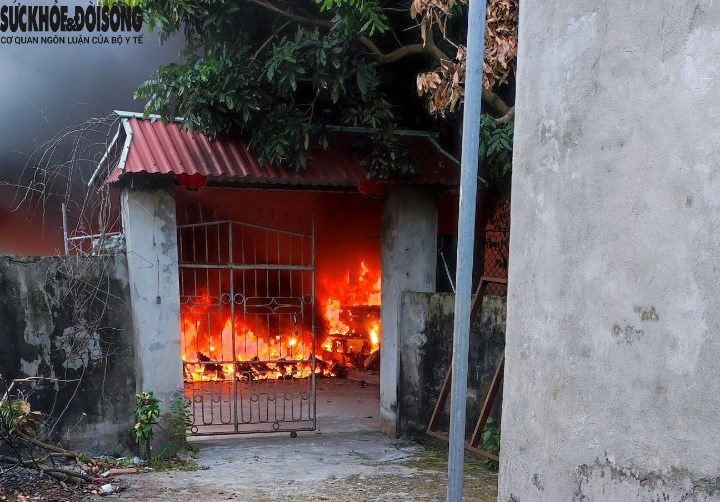 Hải Dương: Một hộ gia đình huyện Ninh Giang bị đám cháy thiêu rụi hoàn toàn - Ảnh 6.