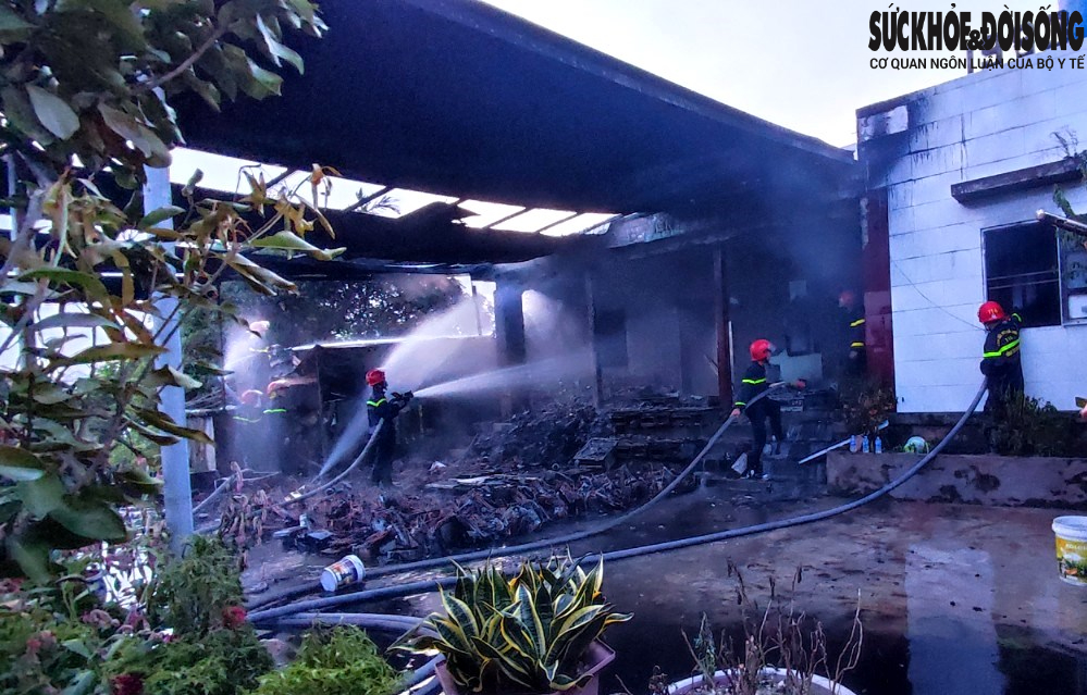 Hải Dương: Một hộ gia đình huyện Ninh Giang bị đám cháy thiêu rụi hoàn toàn - Ảnh 5.