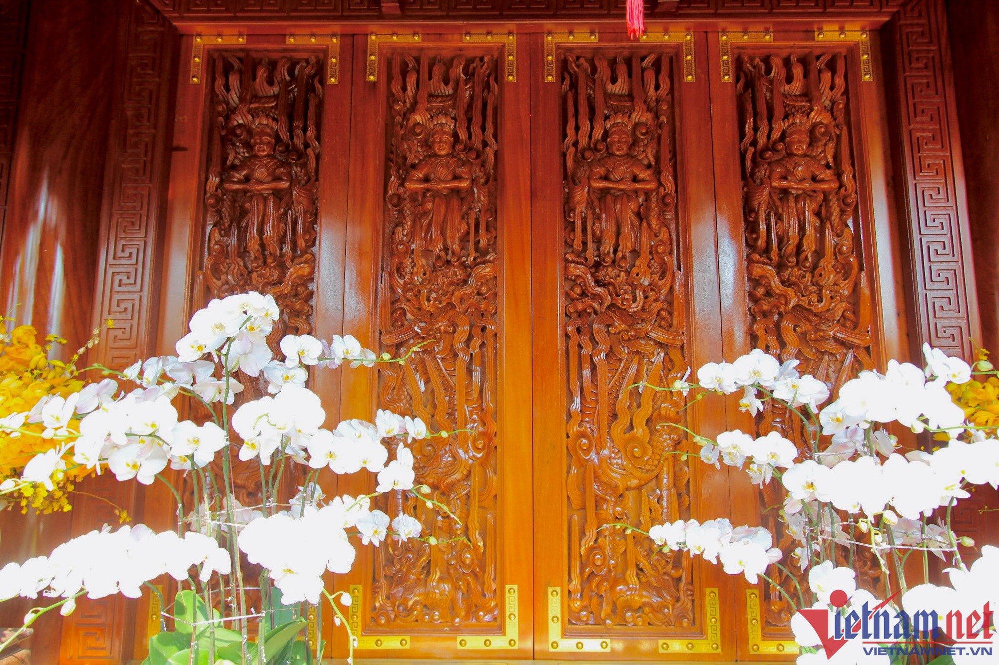 Việt phủ có nội thất dát vàng của nghệ sĩ Vượng Râu tại Nam Định - Ảnh 5.