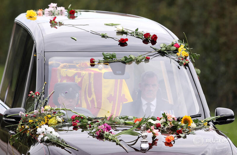 Những hình ảnh cảm động trong tang lễ Nữ hoàng Anh Elizabeth II - Ảnh 9.