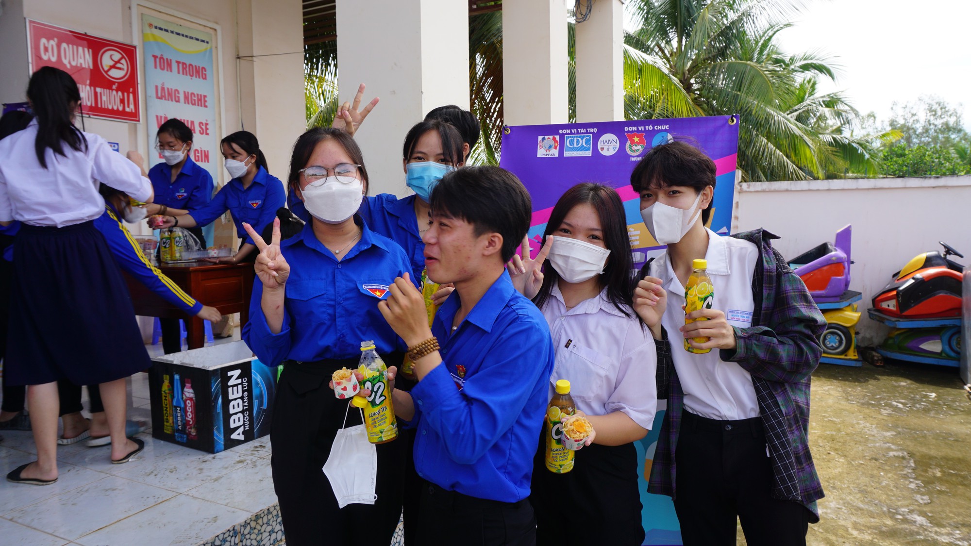 Long An: Chú trọng cung cấp kiến thức về HIV và cách dự phòng cho học sinh, sinh viên - Ảnh 4. Long An: Chú trọng cung cấp kiến thức về HIV và cách dự phòng cho học sinh, sinh viên - Ảnh 4.