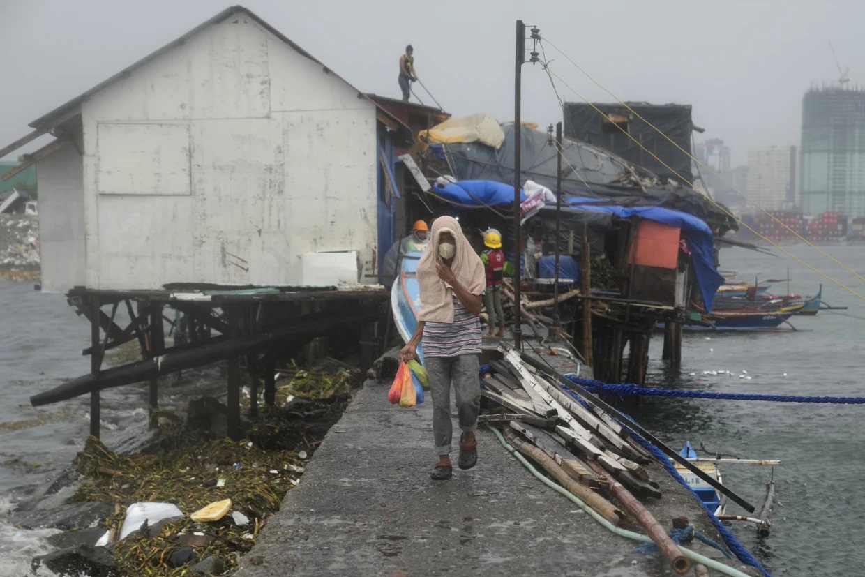 Philippines tan hoang sau siêu bão Noru - Ảnh 22.
