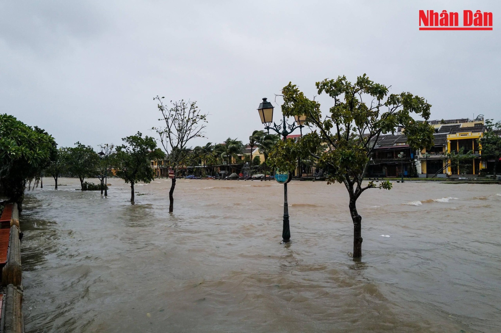 Hình ảnh đáng sợ của siêu bão Haiyan từ ngoài vũ trụ | VTV.VN