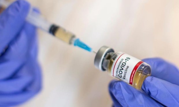 Trung Quốc cấp phép sử dụng khẩn cấp vaccine COVID-19 dạng xông hơi  - Ảnh 1.