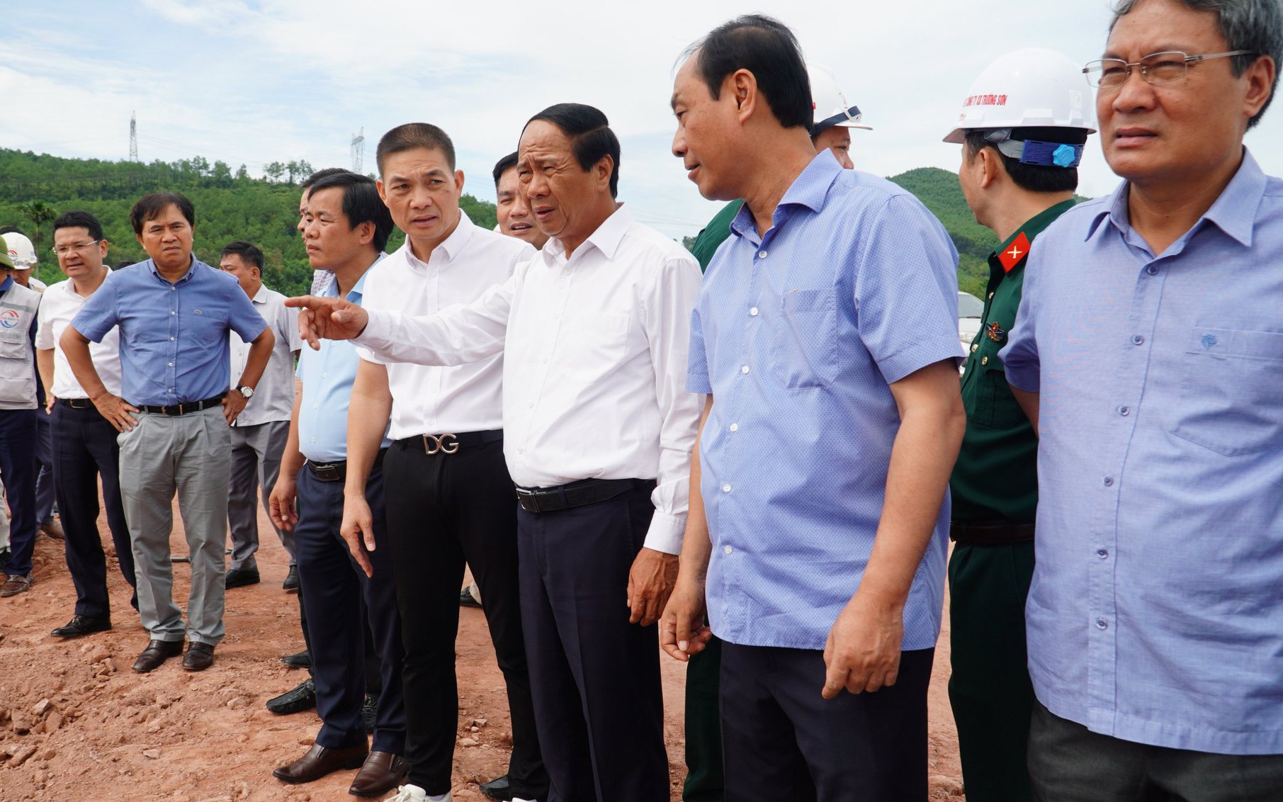 Cao tốc Cam Lộ - La Sơn sẽ thông xe kỹ thuật vào tháng 11/2022
