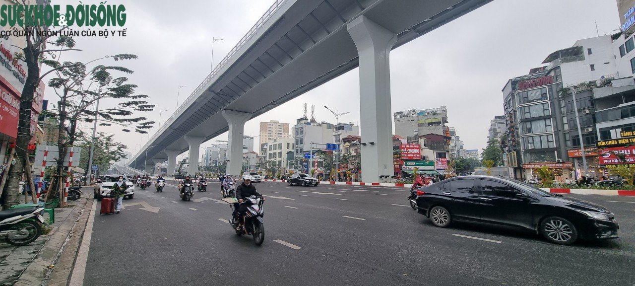 Ngắm toàn tuyến đường vành đai 10.000 tỷ ở Hà Nội trong ngày thông xe - Ảnh 1.