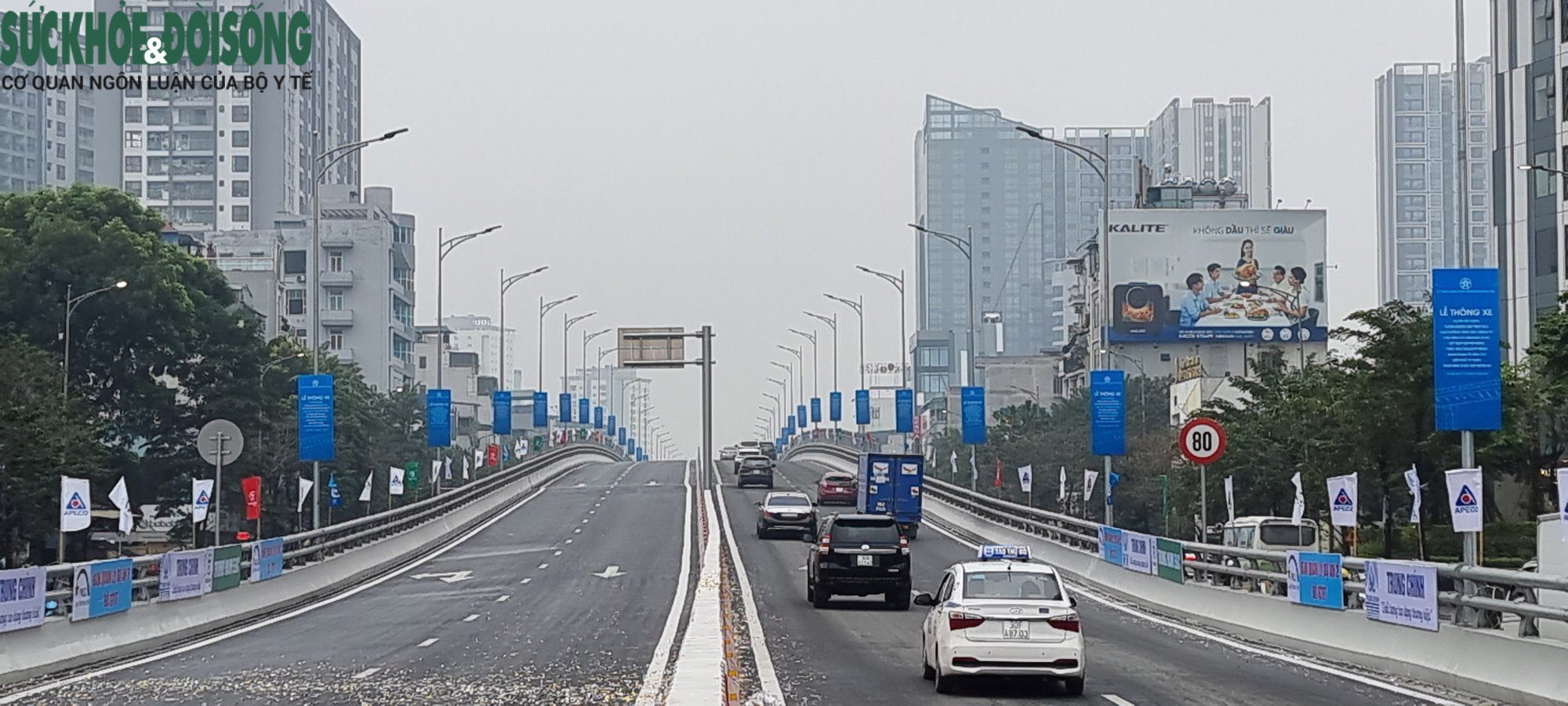 Ngắm toàn tuyến đường vành đai 10.000 tỷ ở Hà Nội trong ngày thông xe - Ảnh 3.