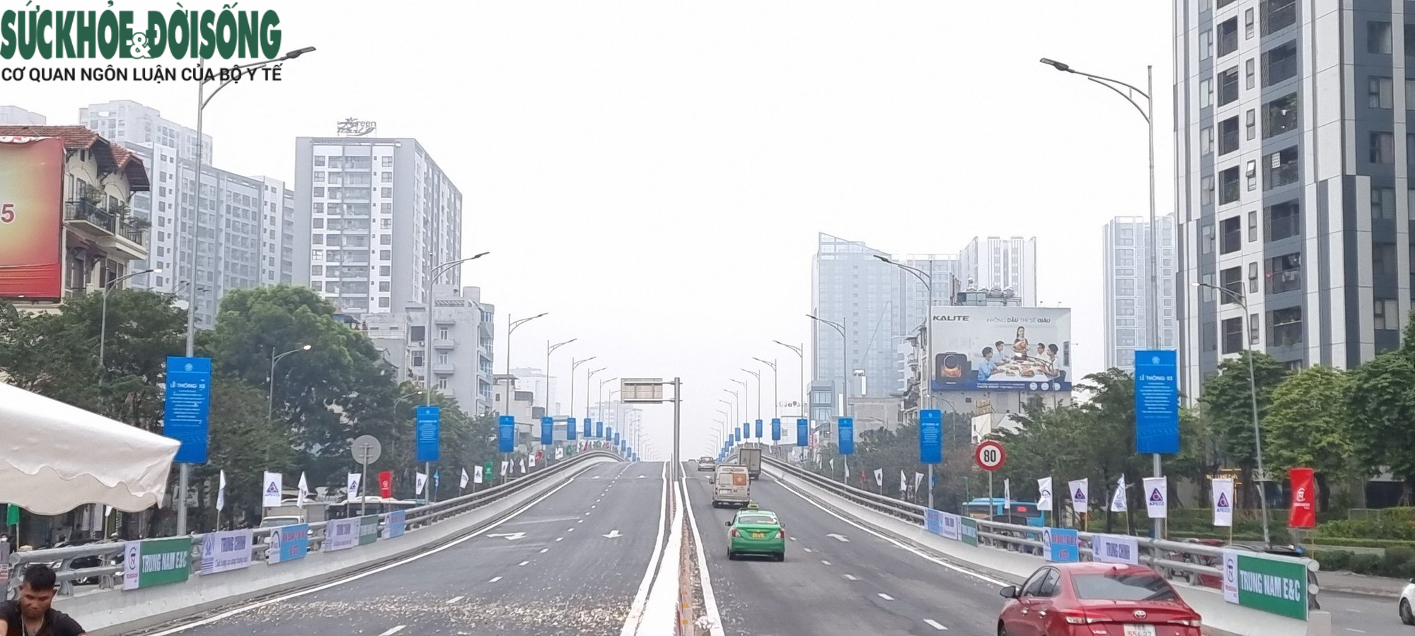 Ngắm toàn tuyến đường vành đai 10.000 tỷ ở Hà Nội trong ngày thông xe - Ảnh 4.