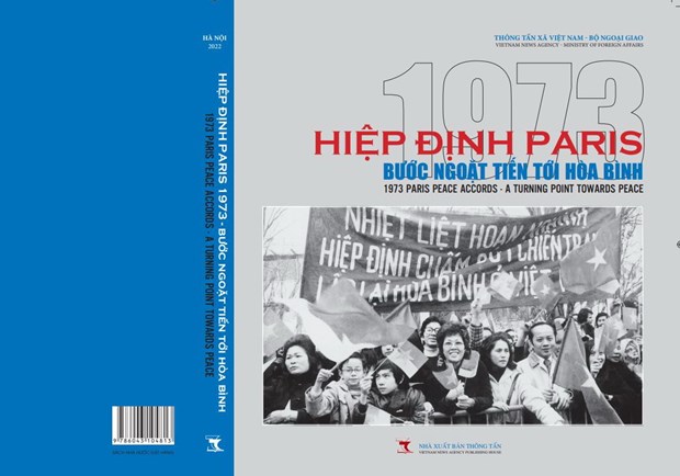 Ra mắt sách ảnh &quot;Hiệp định Paris 1973 - Bước ngoặt tiến tới hòa bình&quot; - Ảnh 1.