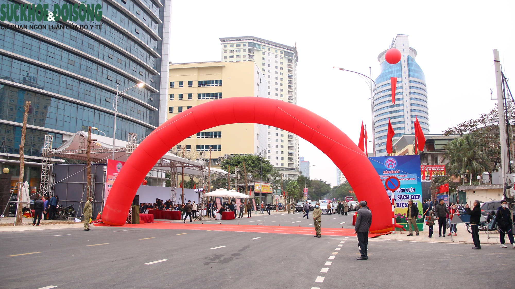 Đường Huỳnh Thúc Kháng kéo dài chính thức thông xe sau 3 năm thi công - Ảnh 3.