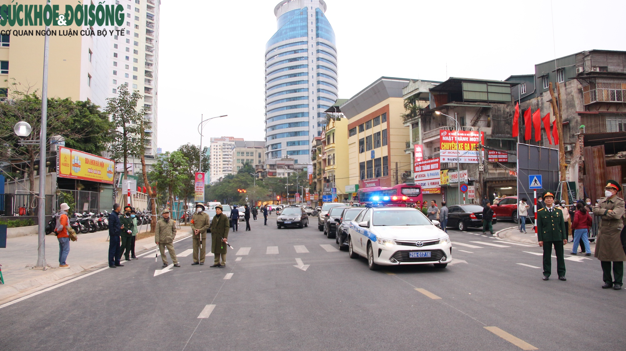 Đường Huỳnh Thúc Kháng kéo dài chính thức thông xe sau 3 năm thi công - Ảnh 4.
