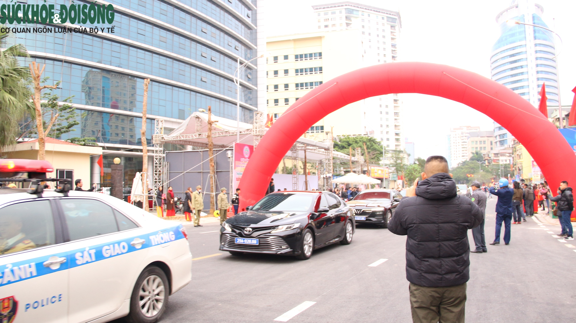 Đường Huỳnh Thúc Kháng kéo dài chính thức thông xe sau 3 năm thi công - Ảnh 16.