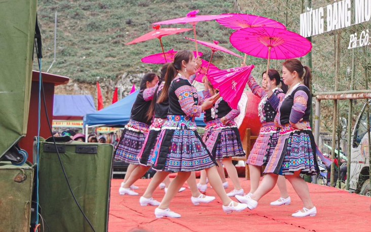 Độc đáo lễ hội Gầu Tào của đồng bào Mông Tây Bắc