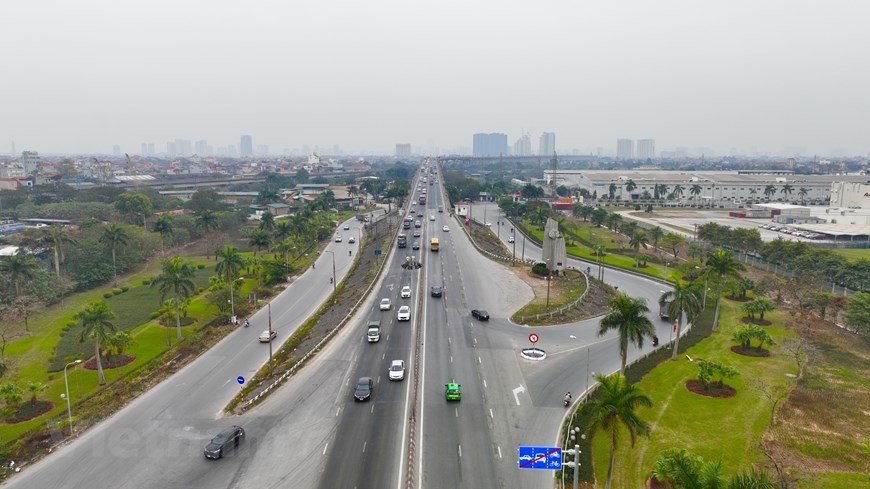 [Photo] Cửa ngõ Thủ đô thông thoáng đầu giờ chiều ngày 28 Tết - Ảnh 4.