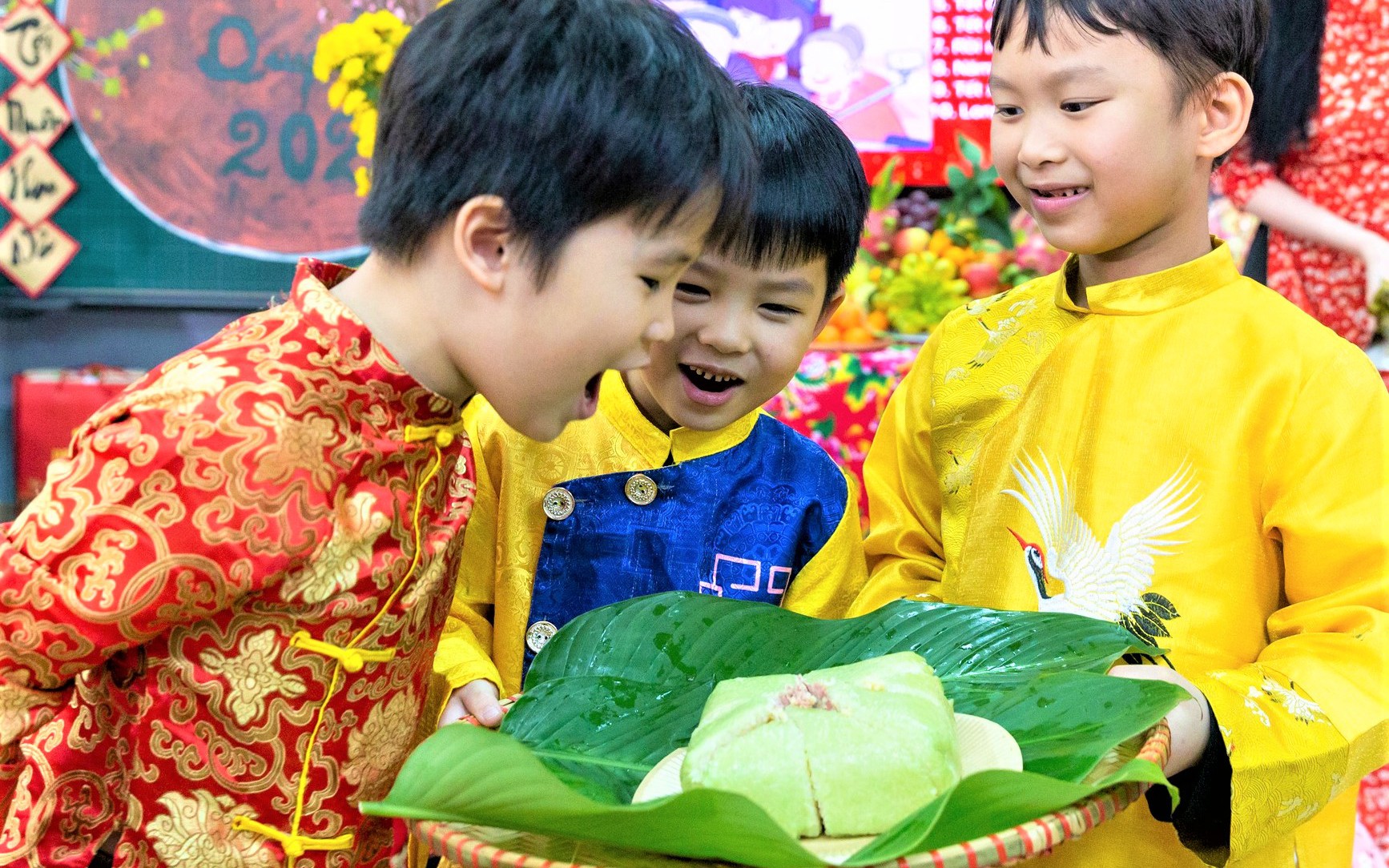 Dạy học sinh tình yêu quê hương và lòng biết ơn với ông bà, cha mẹ qua ngày Tết cổ truyền