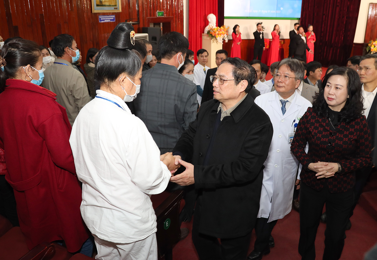Đảng, Nhà nước và nhân dân ghi nhận sự nỗ lực của đội ngũ y bác sĩ, nhân viên y tế trong dịp Tết - Ảnh 4.