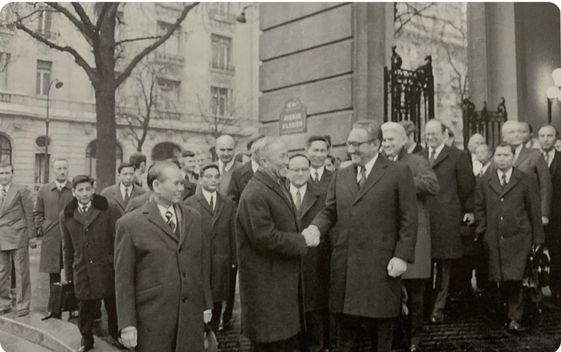 Ảnh: Lễ ký tắt Hiệp định Paris ngày 23/1/1973 - Ảnh 4.
