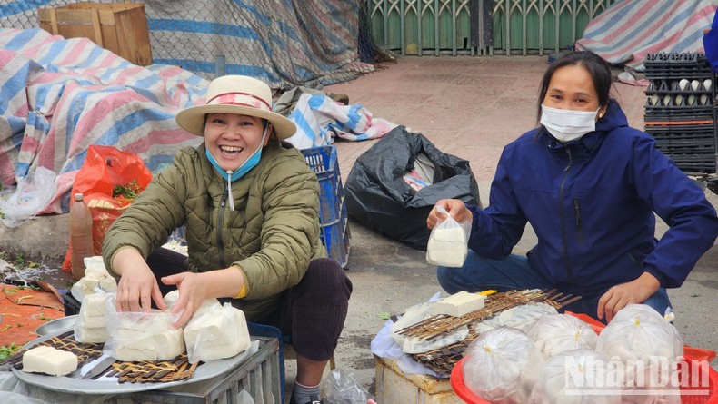 Độc đáo phiên chợ bún một năm chỉ có một lần vào mùng 3 Tết - Ảnh 6.