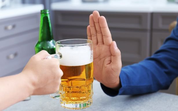 Chuyên gia dinh dưỡng lưu ý cách sử dụng rượu, bia an toàn trong ngày Tết