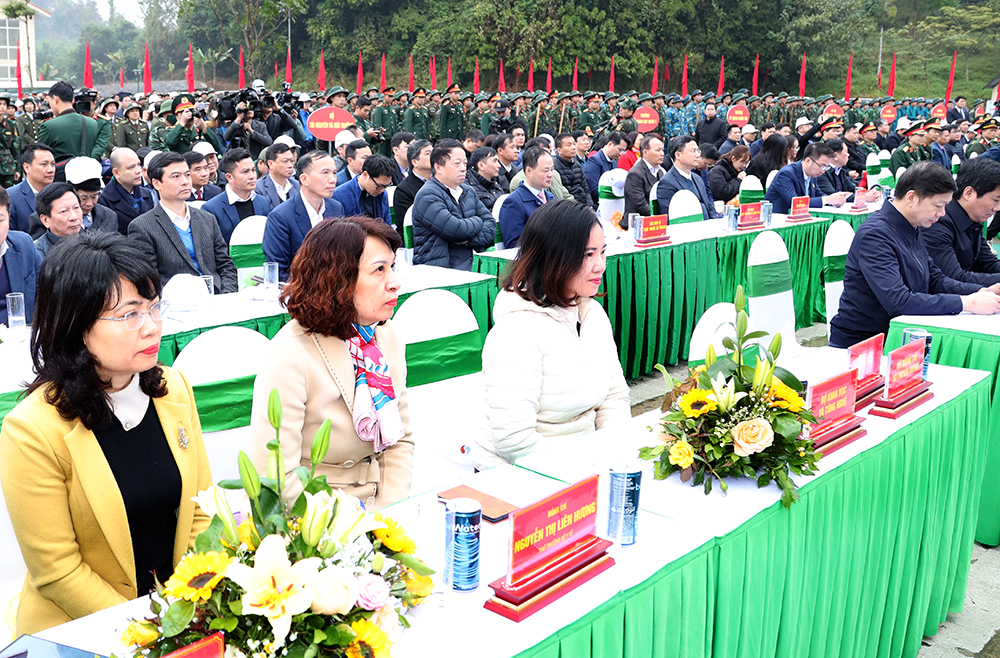 Thủ tướng Chính phủ dâng hương tưởng nhớ Chủ tịch Hồ Chí Minh và phát động Tết trồng cây Xuân Quý Mão  - Ảnh 5.