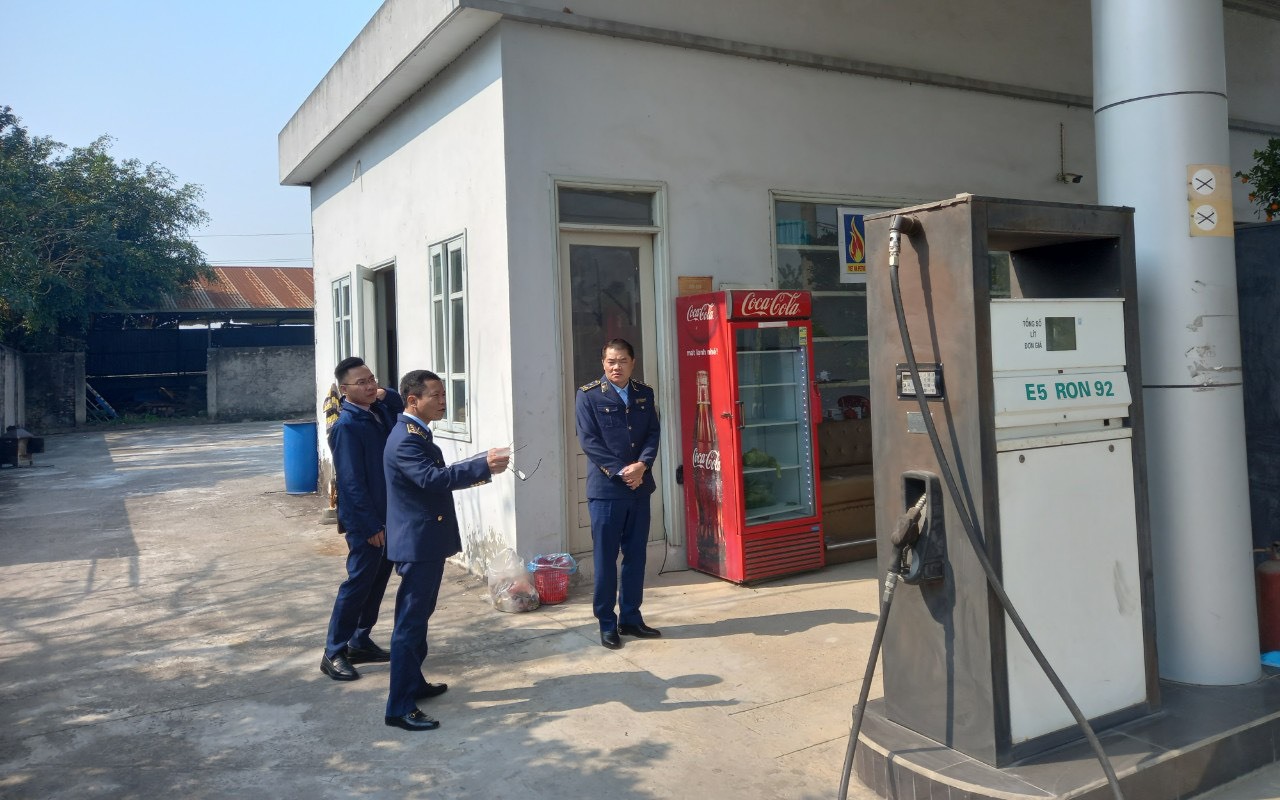 Lập 3 tổ công tác tăng cường kiểm soát, giám sát hoạt động kinh doanh xăng dầu tại Hà Nội
