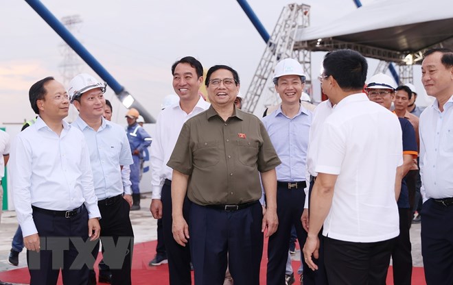 Thủ tướng Phạm Minh Chính dự Lễ hợp long cầu Mỹ Thuận 2 - Ảnh 3. Thủ tướng Phạm Minh Chính dự Lễ hợp long cầu Mỹ Thuận 2 - Ảnh 3.