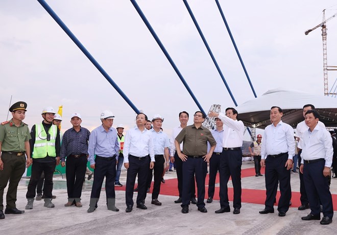 Thủ tướng Phạm Minh Chính dự Lễ hợp long cầu Mỹ Thuận 2 - Ảnh 5. Thủ tướng Phạm Minh Chính dự Lễ hợp long cầu Mỹ Thuận 2 - Ảnh 5.