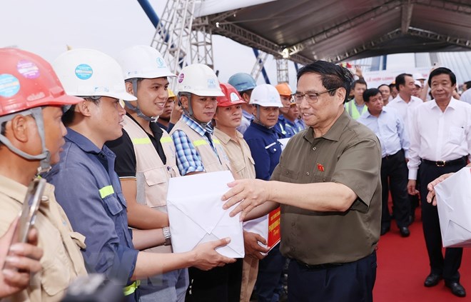 Thủ tướng Phạm Minh Chính dự Lễ hợp long cầu Mỹ Thuận 2 - Ảnh 7. Thủ tướng Phạm Minh Chính dự Lễ hợp long cầu Mỹ Thuận 2 - Ảnh 7.
