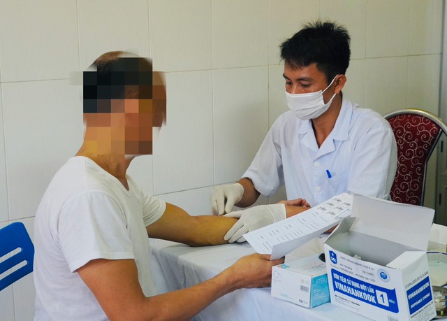 Đồng nhiễm HIV và viêm gan C gây biến chứng nặng, tỉ lệ tử vong cao - Ảnh 3.