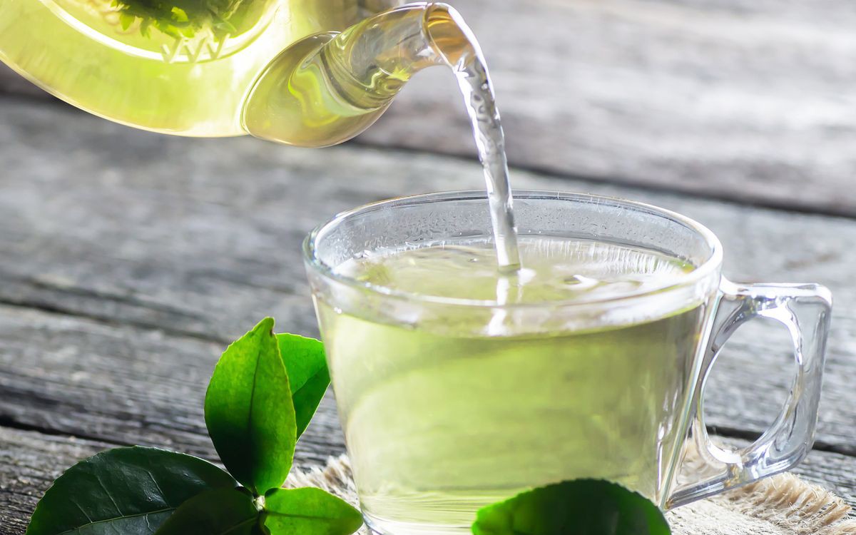 10 tác dụng phụ có hại của trà xanh nếu không uống đúng cách