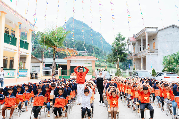 Vợ chồng Tuấn Hưng hết nỗi lo cơm áo gạo tiền chỉ muốn sống ý nghĩa với cộng đồng - Ảnh 3.