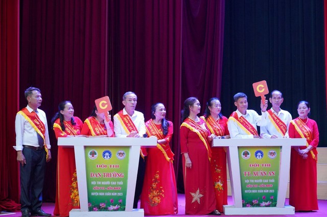 Sôi nổi hội thi 'Người cao tuổi sống vui - sống khỏe' - Ảnh 3. Sôi nổi hội thi 'Người cao tuổi sống vui - sống khỏe' - Ảnh 3.