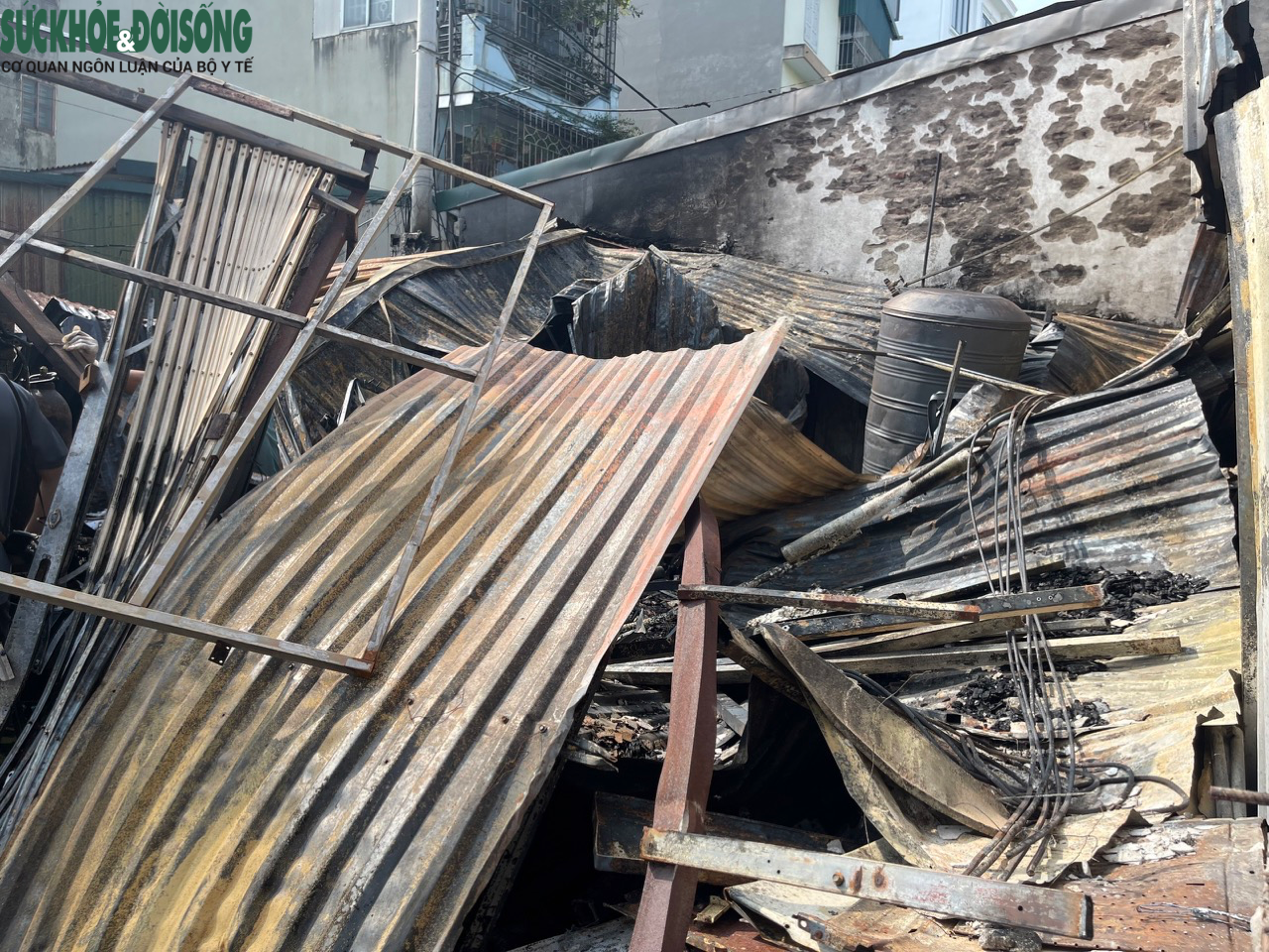 Hiện trường tan hoang vụ cháy tại Thanh Trì khiến 3 người tử vong - Ảnh 5.