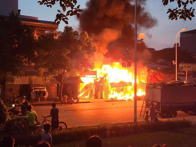 Thủ tướng chia buồn sâu sắc với gia đình, nạn nhân vụ cháy ở Thanh Trì - Ảnh 1.