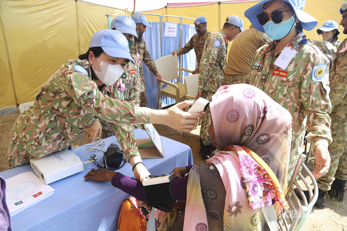 Thầy thuốc Việt Nam khám chữa bệnh miễn phí cho người dân khu vực Goli và Abyei - Ảnh 7.