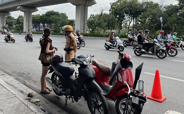 Chấm dứt tình trạng đi ngược chiều trên đường Nguyễn Trãi - Ảnh 5.