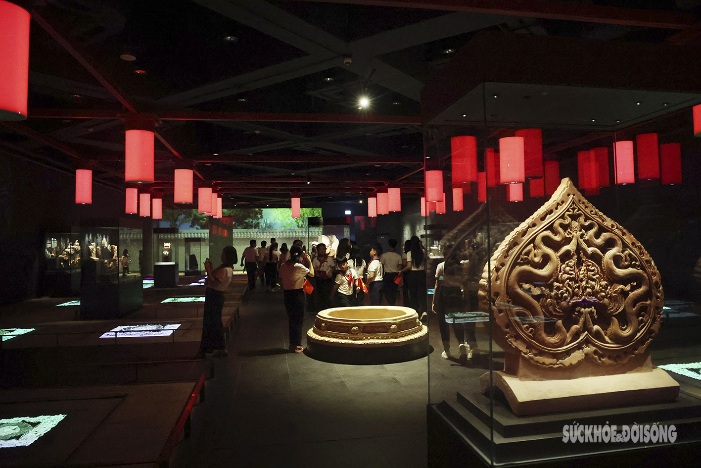 Ấn tượng bảo tàng cổ vật Thăng Long dưới lòng nhà Quốc hội - Ảnh 1.