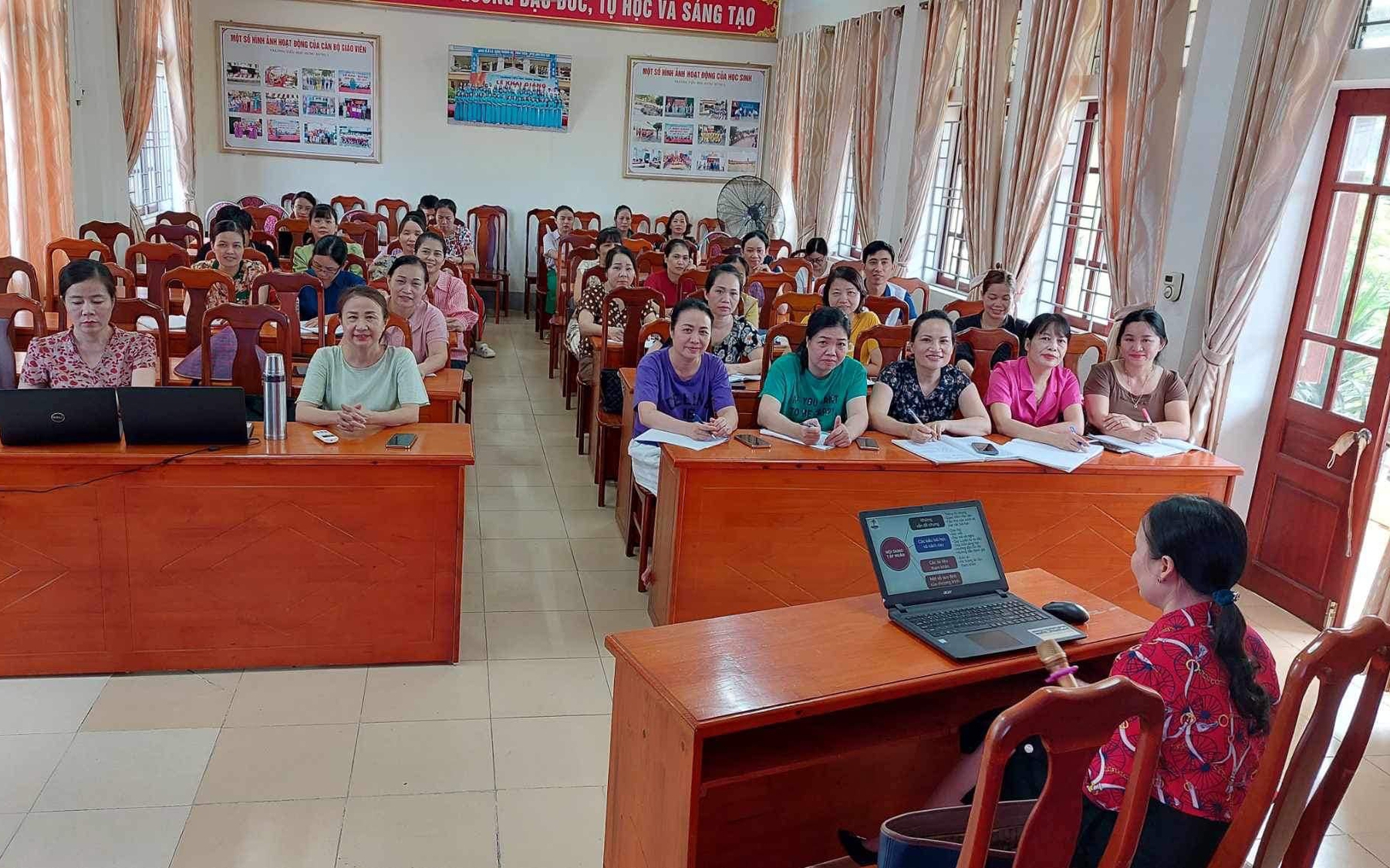 Bất cập quanh việc biệt phái trong ngành giáo dục ở Nghệ An: Nỗi niềm giáo viên 